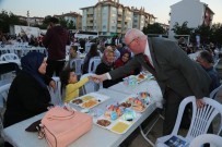 İFTAR YEMEĞİ - Odunpazarı Gökmeydan'da 6 Bin Kişilik İftar