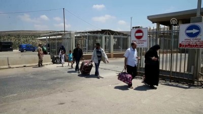 Suriyelilerin Cilvegözü Sınır Kapısı'ndan Geçişleri Sürüyor