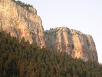 TUNÇ FINDIK - Trabzon'daki Bu Dağ, Kaya Tırmanışında İlgi Çekiyor