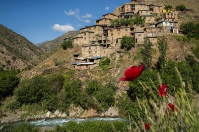 Bitlis Kültürünü Fotoğraflarıyla Yaşatıyor
