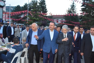 Ankara Büyükşehir Belediye Başkanı Mustafa Tuna Kızılcahamamlılarla İftar Yaptı