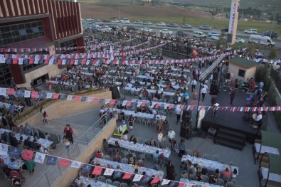 Darüşşifa'dan Dev İftar