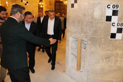 Divriği Ulu Cami'deki Sır Perdesi Aralandı