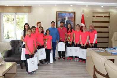 Namağlup Türkiye Şampiyonları Manisa'nın Gururu Oldu