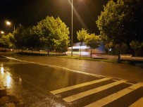 SAĞANAK YAĞMUR - Sağanak Yağış, D-650 Karayolunu Göle Çevirdi