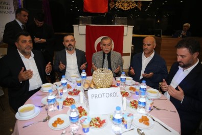 Sincan Belediye Başkanı Ercan, İftarda Kırşehirlilerle Buluştu