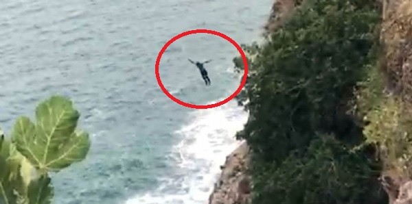 ‘Oğluma iyi bakın’ deyip intihar etti!