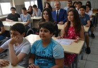 SEÇİLME YAŞI - Bakan Sarıeroğlu, Mezun Olduğu Okulda Karne Dağıttı