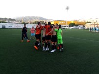 KARABAĞ - Bayraklı'nın Yıldızı İlk Maçında Galip