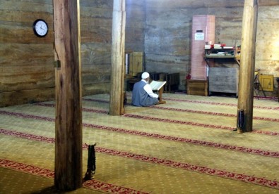 Çivisiz Cami yıllara meydan okuyor