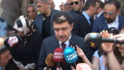 İstanbul Valisi Vasip Şahin Ve AB Eski Bakanı Egemen Bağış'tan Demirören Ailesine Taziye Ziyareti