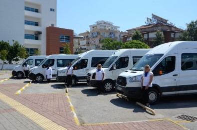 Kadınları Plaja Kadın Servis Şoförleri Taşıyacak