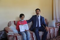 ABDULSELAM ÖZTÜRK - Karnesini Evinde Kaymakamın Elinden Aldı