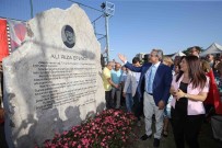 BABALAR GÜNÜ - Karşıyaka Ali Rıza Efendi'yi Unutmadı