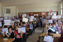 ÖMER KıLıÇ - Şanlıurfa'da Suriyeli Öğrencilerin Karne Sevinci