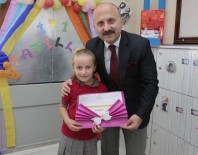 KıZıLCA - Vali Varol Köy Okulunda Karne Dağıttı