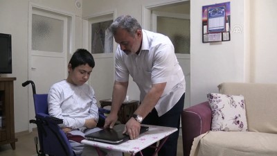 DMD Hastası Muhammet Tekerlekli Sandalyeye Bağımlı Yaşıyor