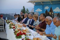 KAMİL OKYAY SINDIR - Karşıyaka'da Birlik Sofrası