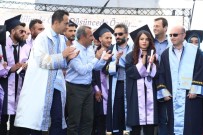 BEKTAŞILIK - Tunceli'de Bin 500 Öğrenciye Mezuniyet Töreni