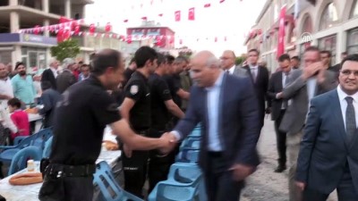 Van'da 3 Bin Kişi 'Kardeşlik Sofrası'nda Buluştu