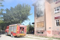 Karaman'da Kullanılmayan Eski Hastane Ek Binasında Yangın Çıktı