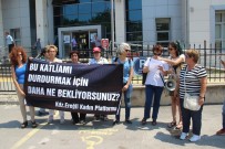 KADIN PLATFORMU - Boşanmak İstediği Kocasından Şiddet Gören Kadına Destek Eylemi