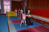 DEVAMSIZLIK - Düyanlı Açıklaması 'Küçük Yaş Grubu Öğrenciler Spora Cimnastik İle Başlamalı'
