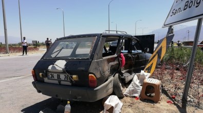 Erzincan'da Trafik Kazası Açıklaması 4 Yaralı