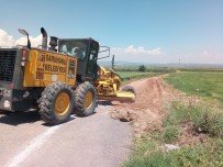 HÜSEYIN YARALı - Saruhanlı Belediyesi Arazi Yollarını Düzenliyor