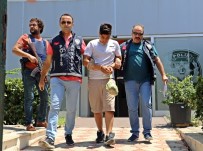 KAPKAÇ - Telefonla Konuşan Kadının Elinden Telefonunu Çaldılar