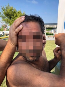 Telefonunda Denize Giren Kadın Fotoğraflarıyla Yakalandı