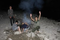 KATO DAĞı - Çocukların Habur Çayı'nda Tehlikeli Gece Eğlencesi