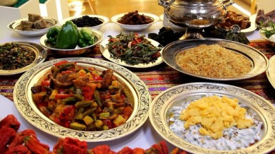 Dr. Öz'den 'Anadolu Yemekleri Tüketin' Önerisi