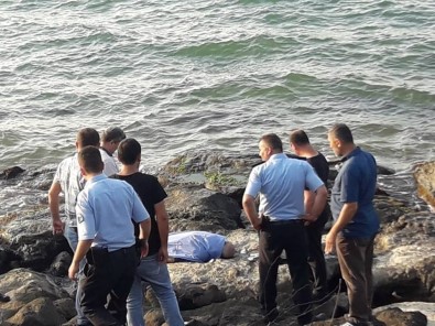 Giresun'da Kayalıklardan Denize Düşen Yaşlı Adam Hayatını Kaybetti