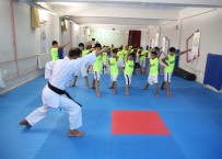 SÜLEYMANIYE - Haliliye Belediyesi Yaz Spor Okulları Gençlere Sporu Aşılıyor