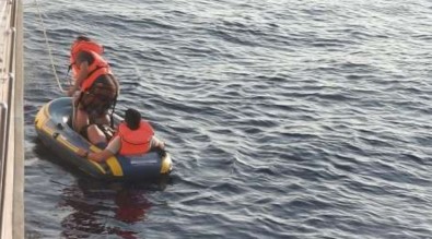 Kuşadası Körfezi'nde 28'İ Çocuk 53 Kaçak Göçmen Yakalandı
