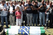 BAKİR İZZETBEGOVİÇ - Srebrenitsa Soykırımı 23. Yılında Anıldı