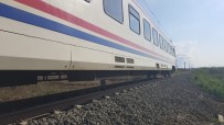 YOLCU TRENİ - Tren Faciasının Yaşandığı Hatta Yolcu Seferleri Başladı