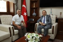 POLİS ÖZEL HAREKAT - Göksunlu Şehit Babası Mehmet Arslan, Vali Ali Hamza Pehlivan'ı Ziyaret Etti