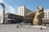 ATAKENT - Pahalı Heykel Kazakları Sinirlendirdi