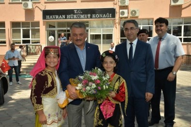 Vali Yazıcı Havran'ı Ziyaret Etti