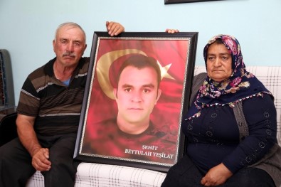 15 Temmuz'da Bir Oğlunu Gazi Bir Oğlunu Da Şehit Veren Aile İdam İstiyor
