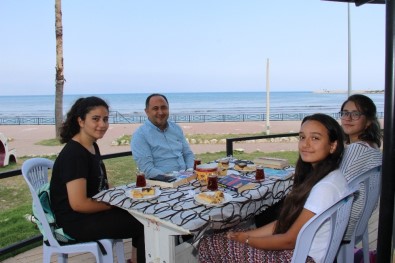 Antalya'da 'Millet Kıraathanesi' Açıldı