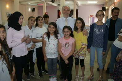 Başkan, TÜGVA'nın Yaz Okulu Öğrencileriyle Buluştu