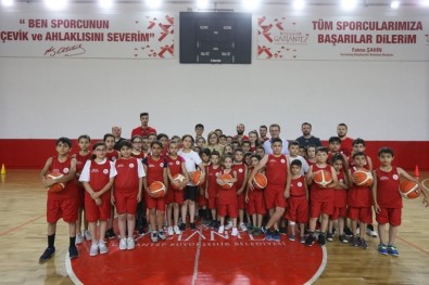Gaziantep'te 12 Branşta 20 Bin Öğrenciye Yaz Spor Kursu