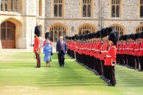 KRALIÇE ELIZABETH - Trump, Kraliçe Elizabeth İle Bir Araya Geldi