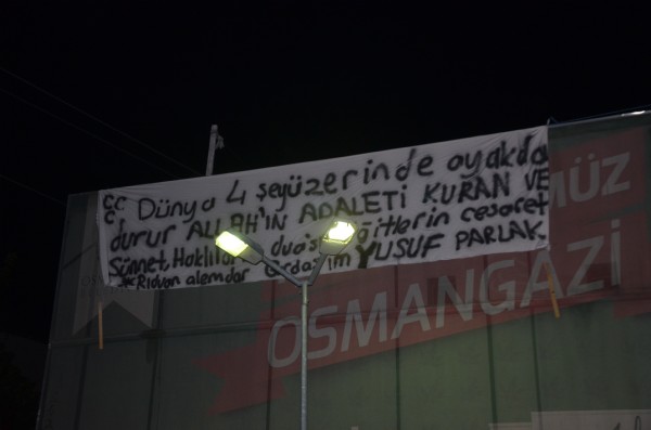 Alkışlarla cezaevine gönderdiler