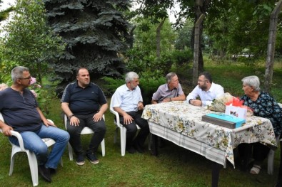 AK Parti'den 15 Temmuz Şehidinin Ailesine Ziyaret