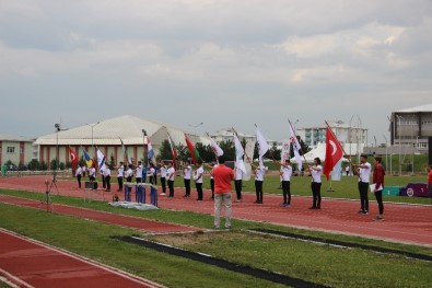 Atletizm 4. Uluslararası Sprint Ve Bayrak Yarışmaları Kupası Erzurum'da Başladı
