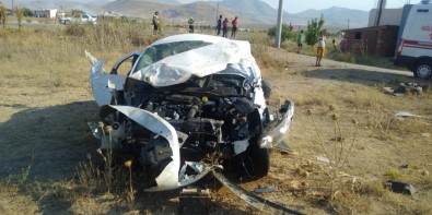 Otomobil Sürücüsü, Feci Kazada Hayatını Kaybetti
